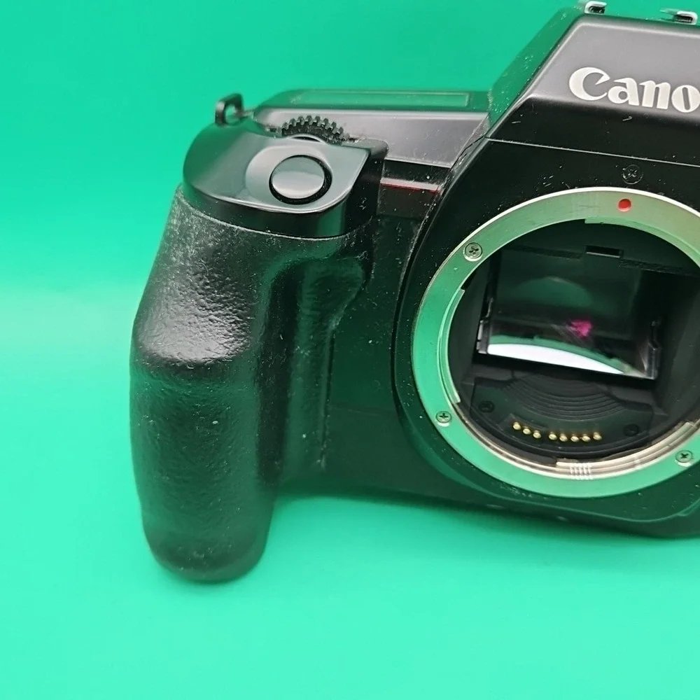 Canon EOS 650 35mm SLR Film Camera Body Only‎ Untested As Is